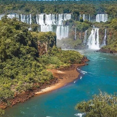Alojamiento Familiar Puerto Iguazu Exterior photo